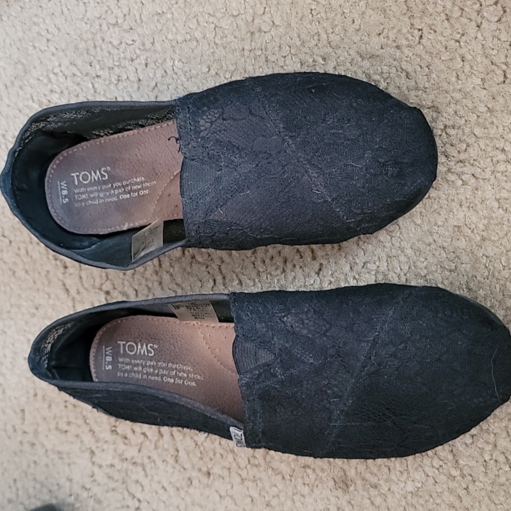 Toms